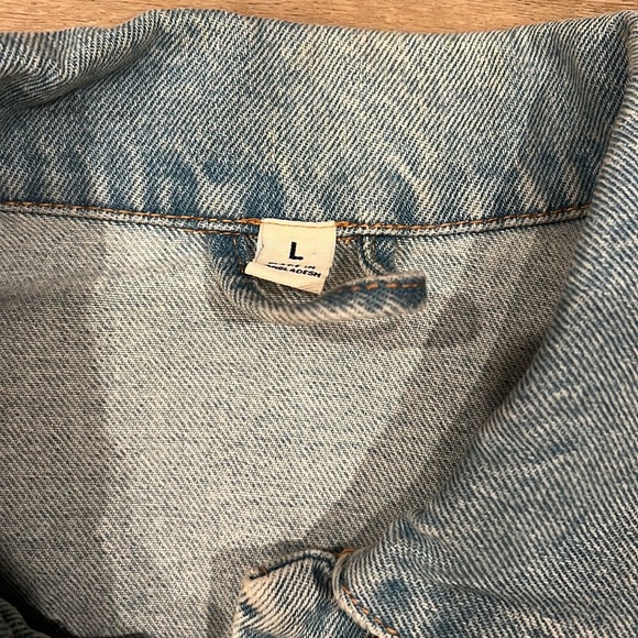 Denim light wash jean jacket - Picture 2 of 4